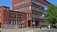 Die Grundschule am Weißen See bevor sie zur Dauerbaustelle wurde.